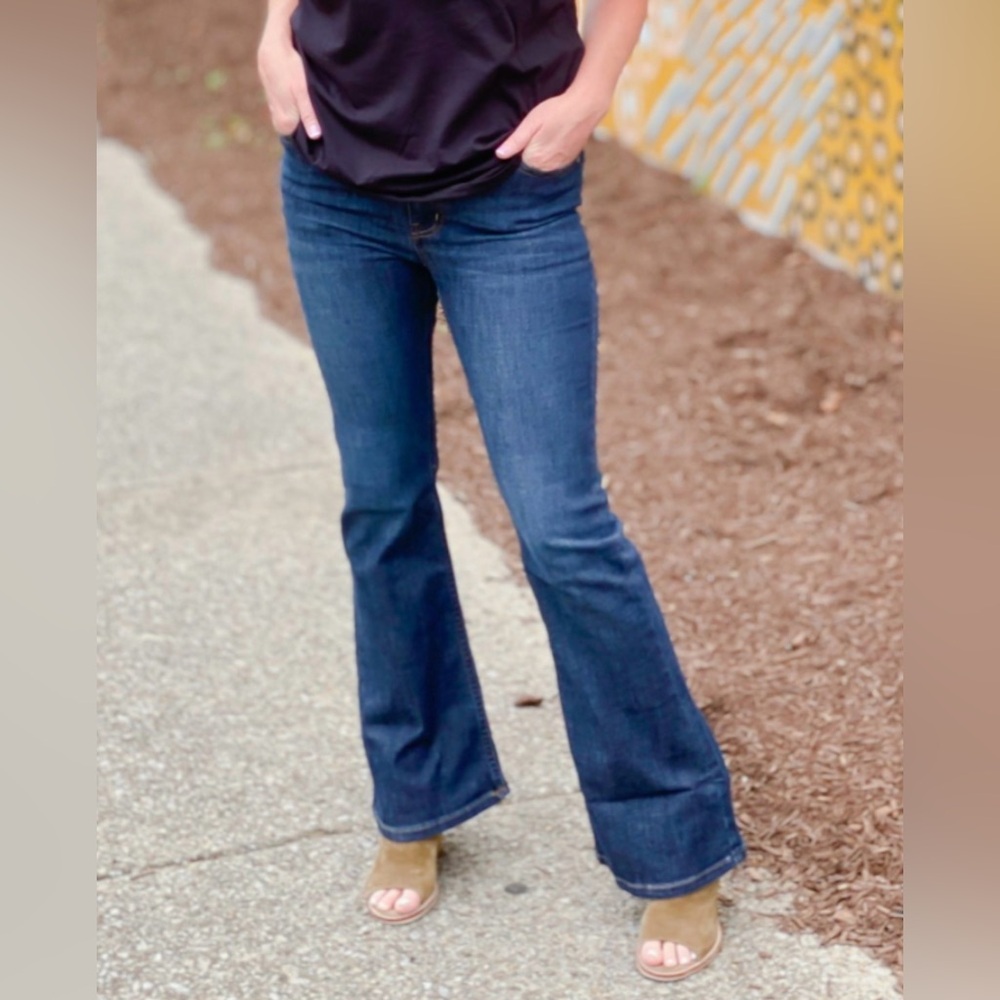 Good Hart Belle Flair Jeans